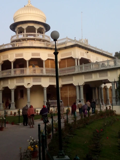 Prayagraj photo 6 in Sacred Varanasi Pilgrimage Circuit gallery image 2