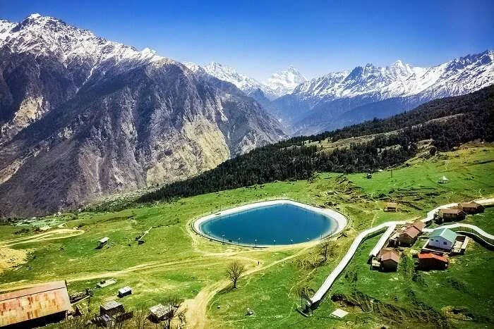 Taxi routes to Auli near Auli ski slopes Auli ski slopes in Auli for route-specific taxi planning