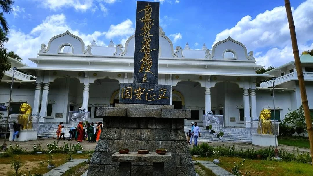 Taxi routes to Bodh Gaya near Mahabodhi Temple Mahabodhi Temple in Bodh Gaya for route-specific taxi planning