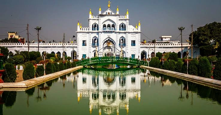 Lucknow heritage view for an intercity taxi package
