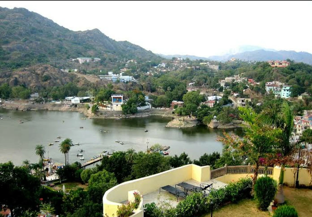 Taxi routes to Mount Abu near Nakki Lake Nakki Lake in Mount Abu for route-specific taxi planning