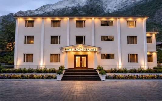 VijayLord's palace Badrinath Badrinath yatra hotel stay