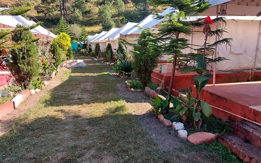 Adhvanta Resort, Barkot Barkot yatra hotel stay