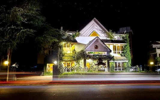 Apple Valley Resort Manali package hotel stay