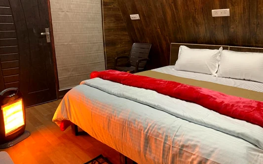 Blackberry Hotel and Resort Auli Auli package hotel stay