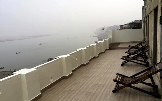 Dwivedi Hotels Sri Omkar Palace Varanasi yatra hotel stay