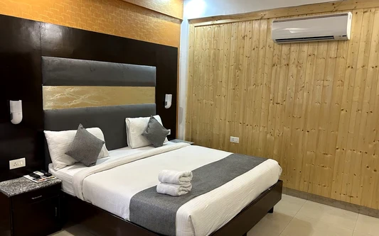Grand Legacy Beacon Dehradun Dehradun yatra hotel stay