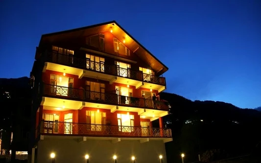Himalayan Snow heights Manali package hotel stay