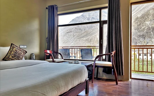 Hotel Lhunpo House Tabo yatra hotel stay