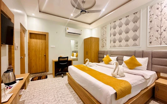 Hotel Rudra Residency | Best Hotel in Patna | Best Hotel Near Patna Airport, near shivpuri park gate, Shivpuri, Anisabad, Patna, Bihar, India in Patna