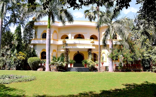 Raj Palace Resort Ranthambore National Park package hotel stay