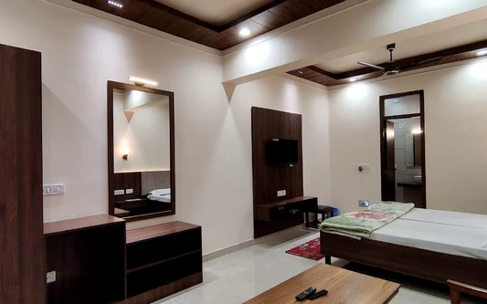 Rajdeep Hotel Ranikhet yatra hotel stay