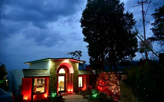 Sunita Himalayan Paradise Kausani package hotel stay
