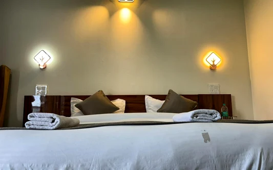 Swastik inn resort, Jaakhdhar Bansu Road, Rudrapur, Guptkashi, Uttarakhand, India in Guptkashi