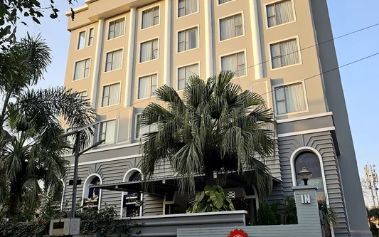 The Legend Hotel Prayagraj yatra hotel stay