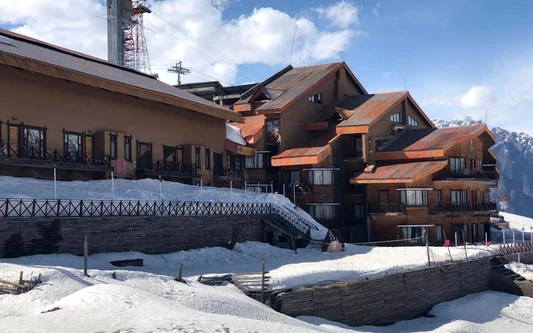 The Royal Village Auli package hotel stay