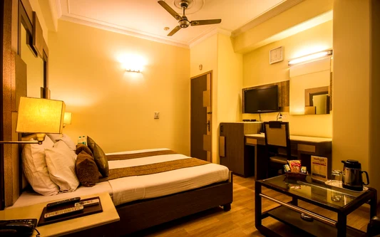 The Suncourt Hotel Yatri New Delhi hotel stay