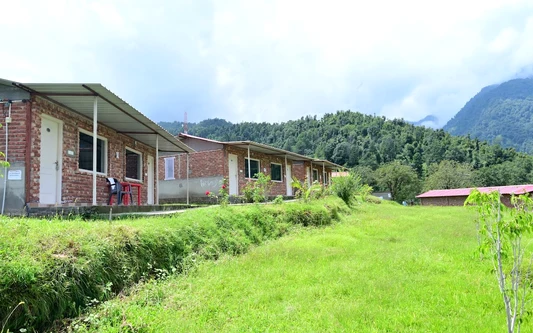 The Turiya Heli Resort Guptkashi yatra hotel stay