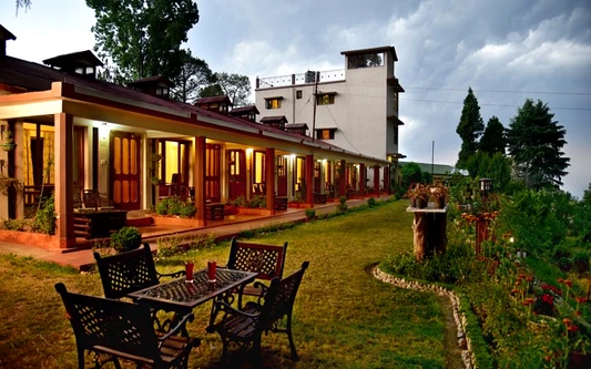 Xomotel Ranikhet Heights Ranikhet yatra hotel stay