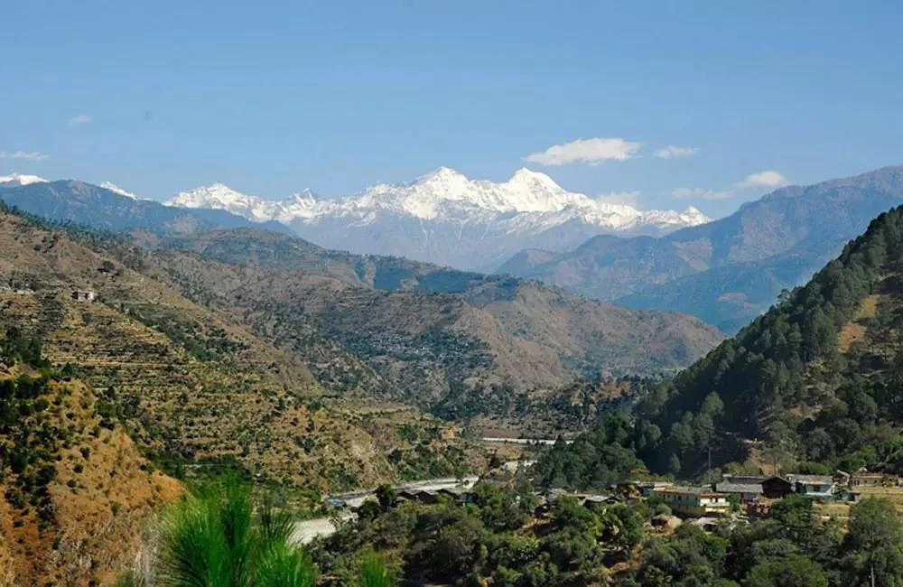 Camps & hotel in Barkot