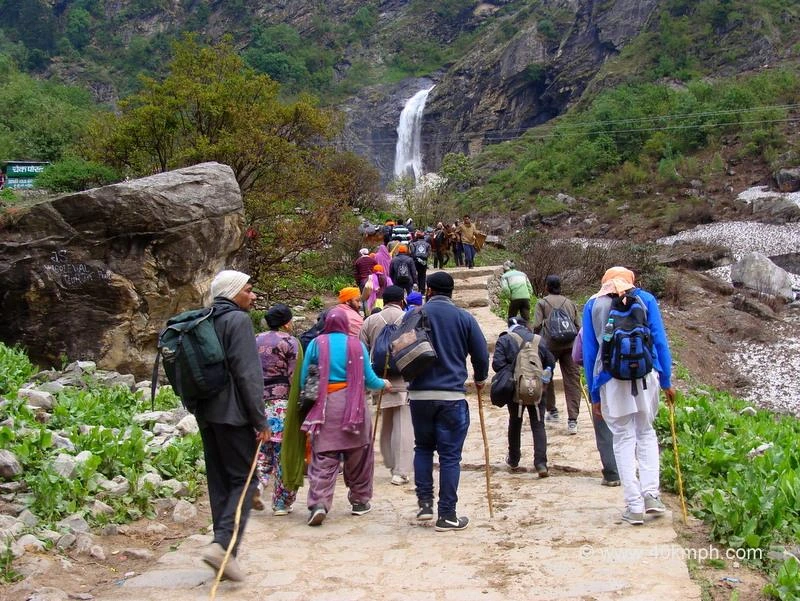 Hemkund Trek Starting Point in Hemkund Sahib & Valley of Flowers Tour Package (Ex-Haridwar) gallery image 3