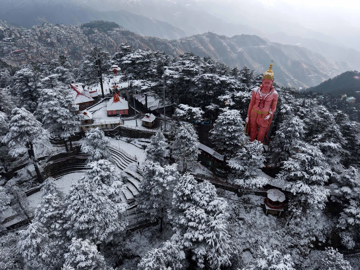 Jakhoo Temple in Shimla