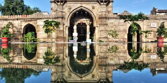 Shahi Jam-e-Masjid LaL Darwaja Ahmedabad tourist attraction