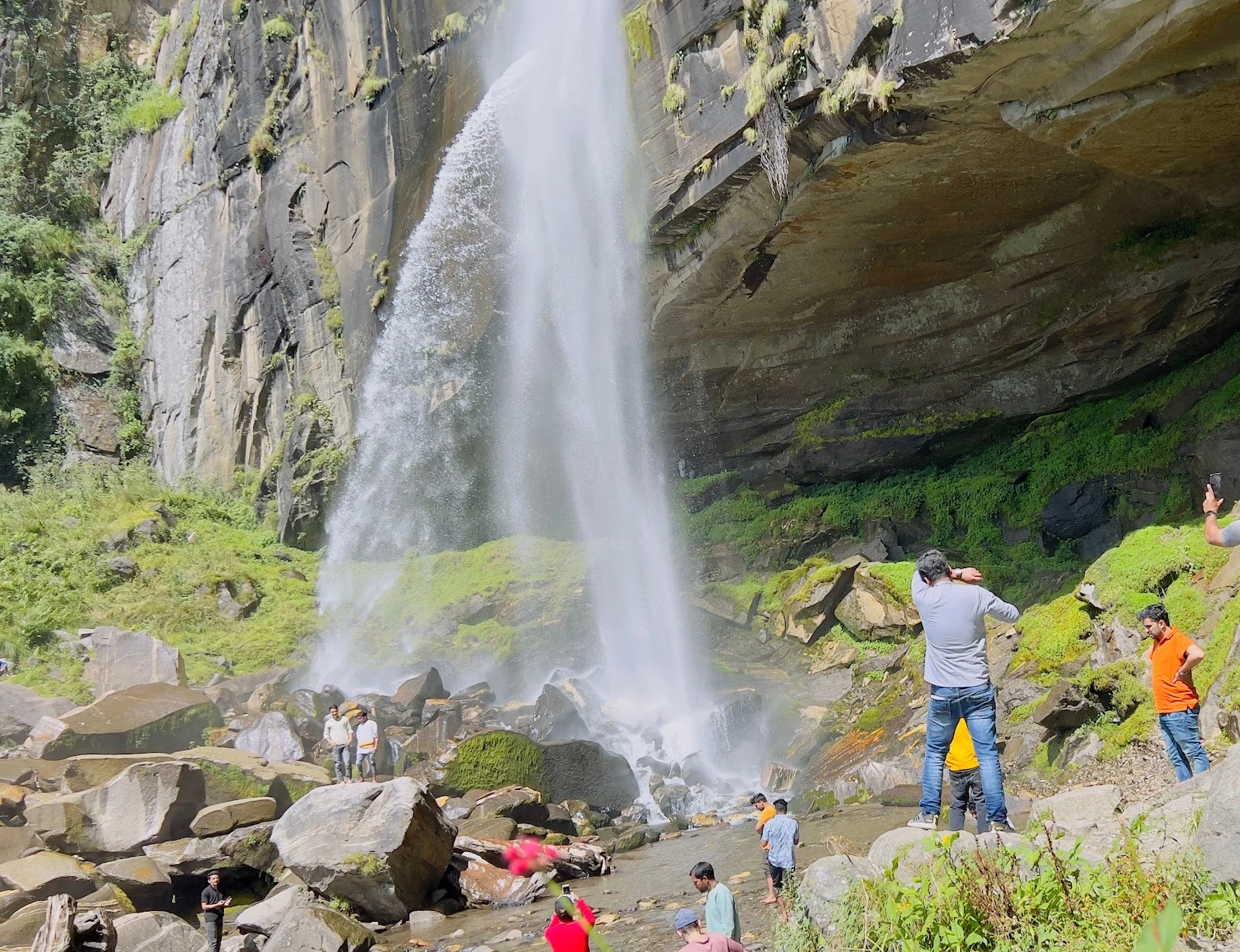 Jogini Falls sightseeing stop on Agra Chandigarh Manali Shimla Taxi Package route