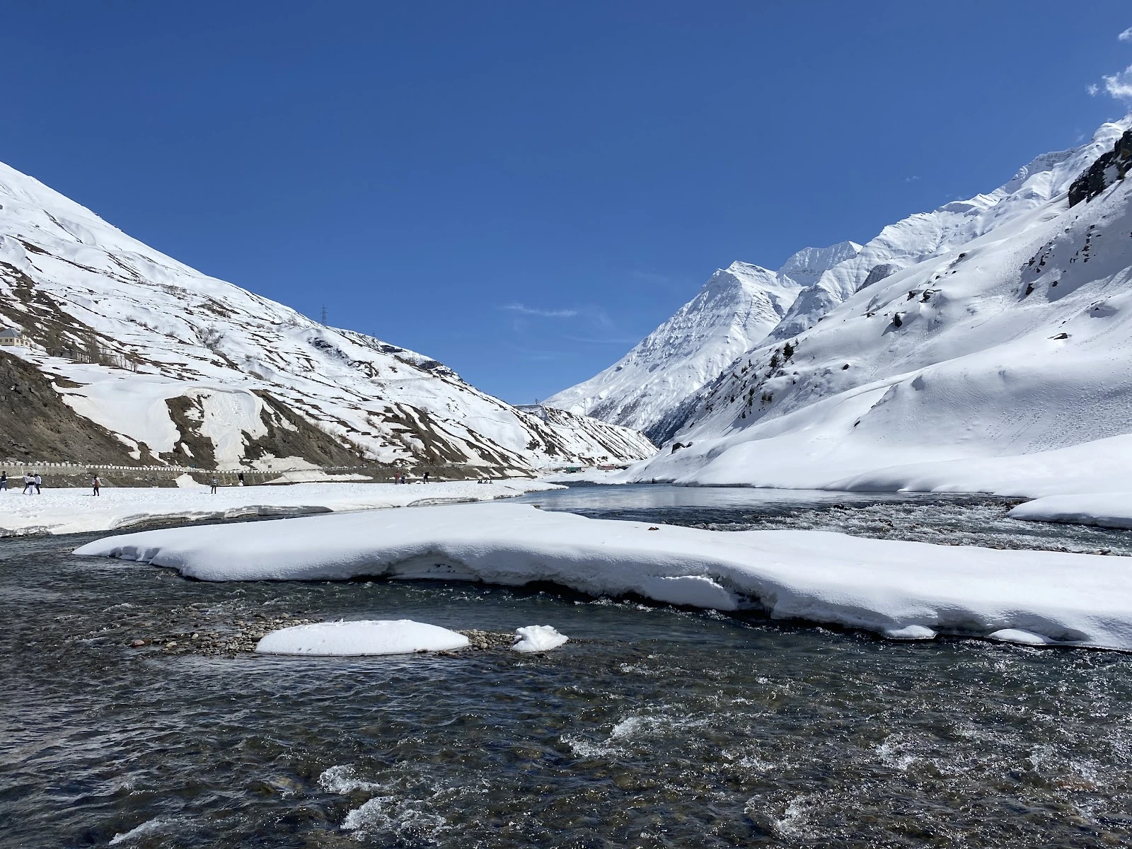 Sissu Lake sightseeing stop on Agra Chandigarh Manali Shimla Taxi Package route