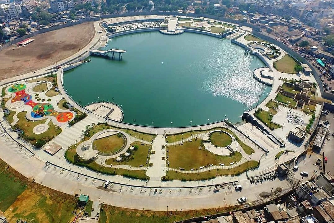 Gopi Talav Surat tourist attraction