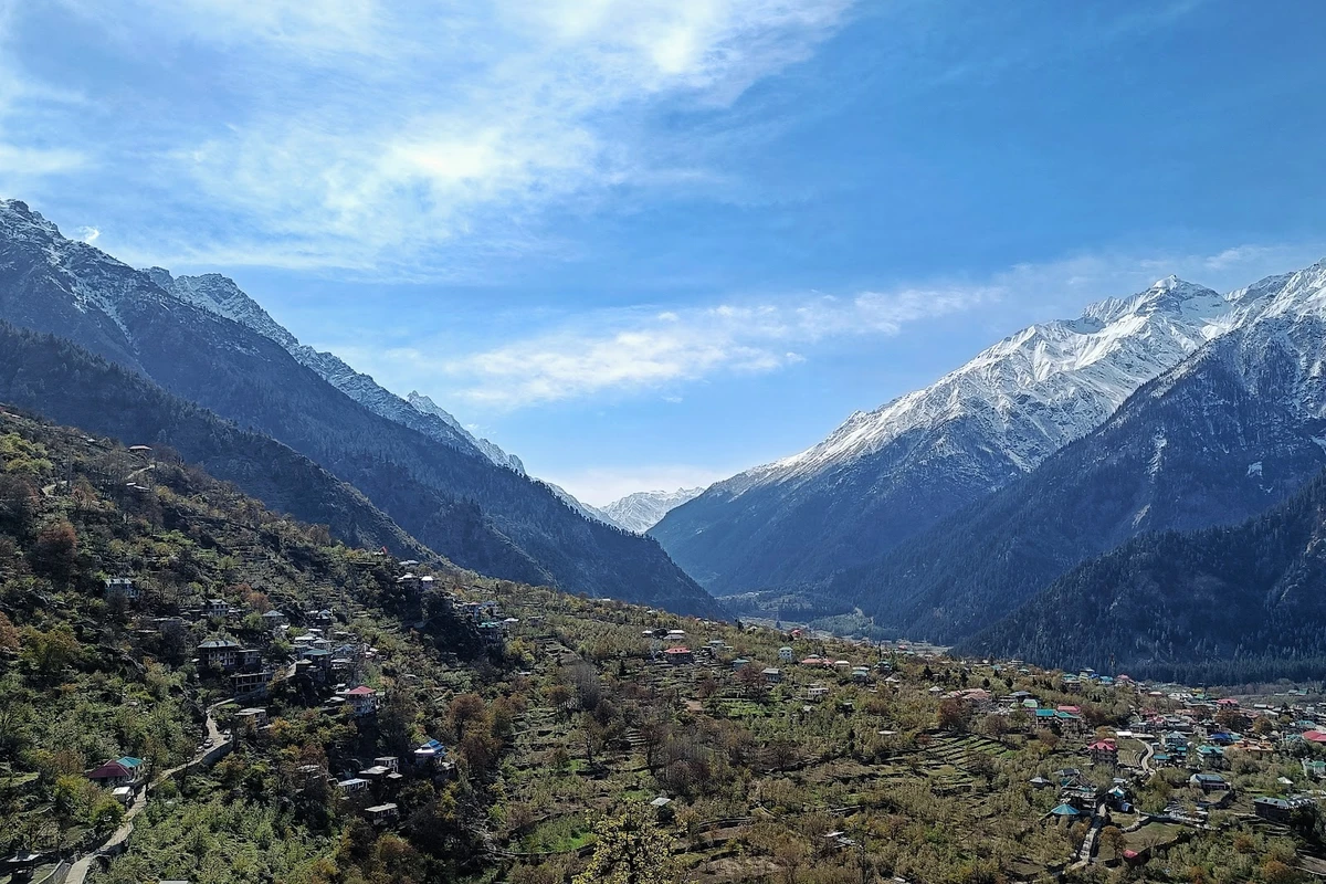 Kamru Fort, Sangla Sangla tourist attraction
