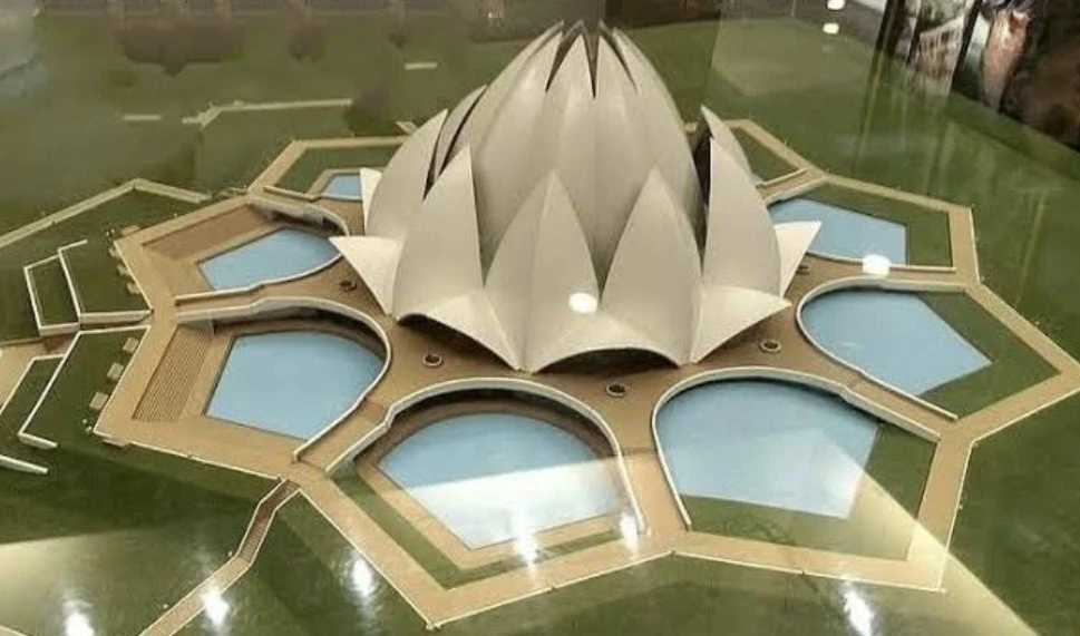 Lotus Temple New Delhi tourist attraction