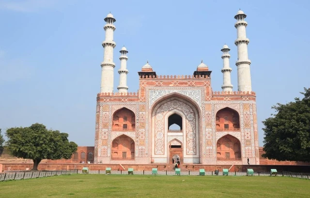 Chini Ka Rauza Agra tourist attraction