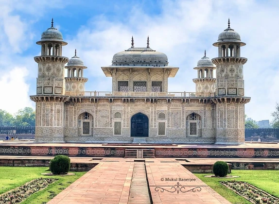Itmad-ud-Daula Agra tourist attraction
