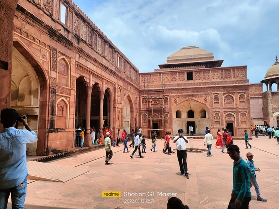Jahangir Palace Agra tourist attraction