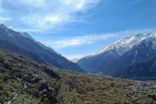 Kamru Fort, Sangla Sangla