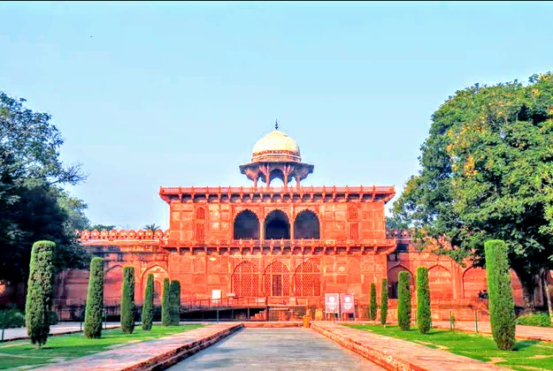 Taj Museum Agra tourist attraction