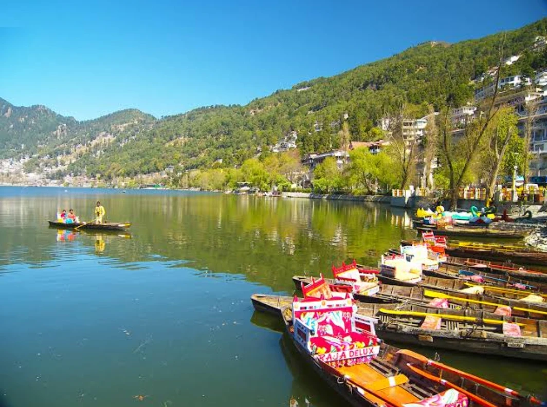 Nainital Lake sightseeing included in Nainital Lake & Mountain Escape
