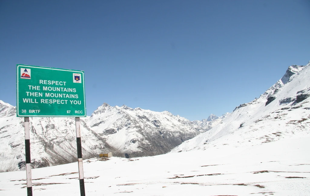 Rohtang Pass sightseeing included in Snowcrest Royale 2026