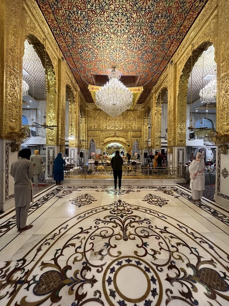 Gurdwara Bangla Sahib photo 2 in New Delhi