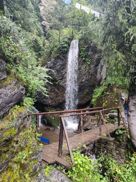 Jana Waterfall, Jana Gaon photo 4 in Manali