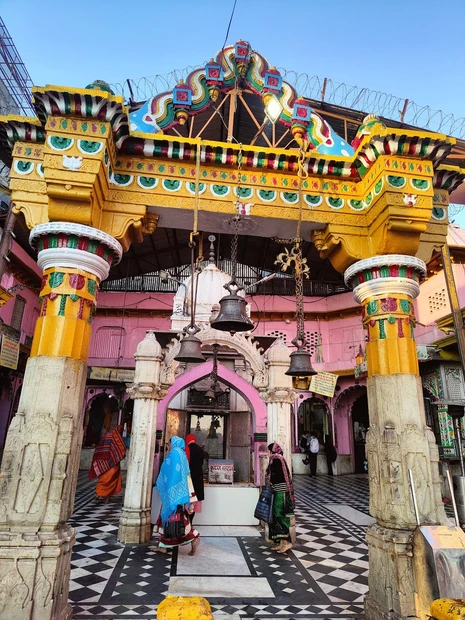Shri Dwarkadhish Temple, Mathura photo 5 in Mathura