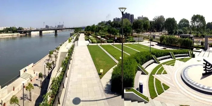 Sabarmati Riverfront, Ellis Bridge Ahmedabad tourist attraction